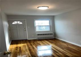 10220 Avenue K, Brooklyn, New York 11236, 3 Bedrooms Bedrooms, ,1 BathroomBathrooms,Rental,For Sale,Avenue K,487682