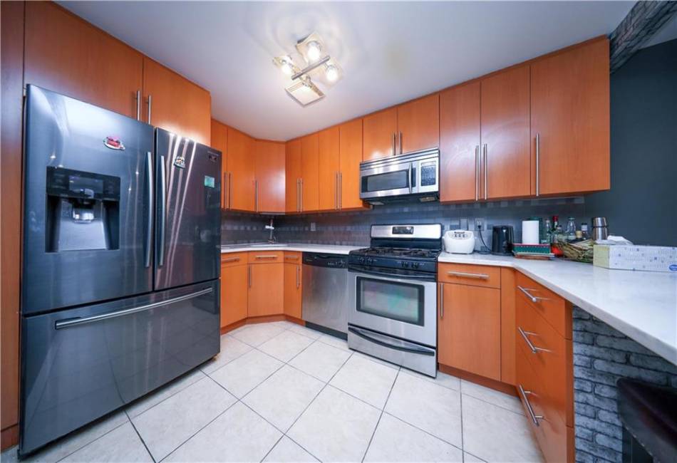 2511 Ocean Avenue, Brooklyn, New York 11229, 2 Bedrooms Bedrooms, ,2 BathroomsBathrooms,Residential,For Sale,Ocean,487687