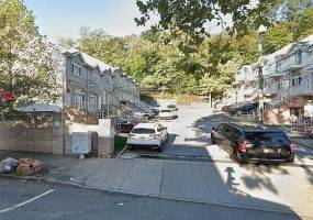 28 Maxie Court, Staten Island, New York 10304, ,2 BathroomsBathrooms,Residential,For Sale,Maxie,487473
