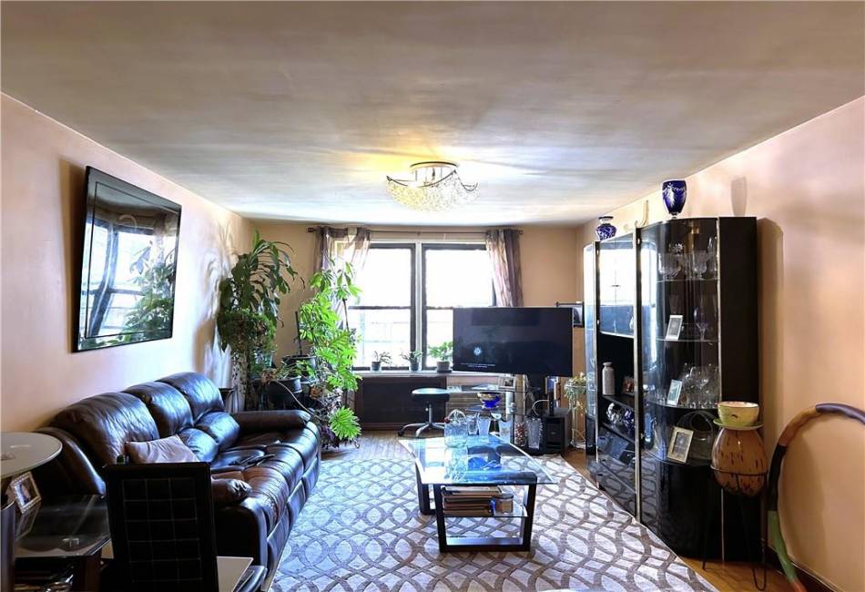 1237 Avenue Z, Brooklyn, New York 11235, 2 Bedrooms Bedrooms, ,1 BathroomBathrooms,Residential,For Sale,Avenue Z,487700