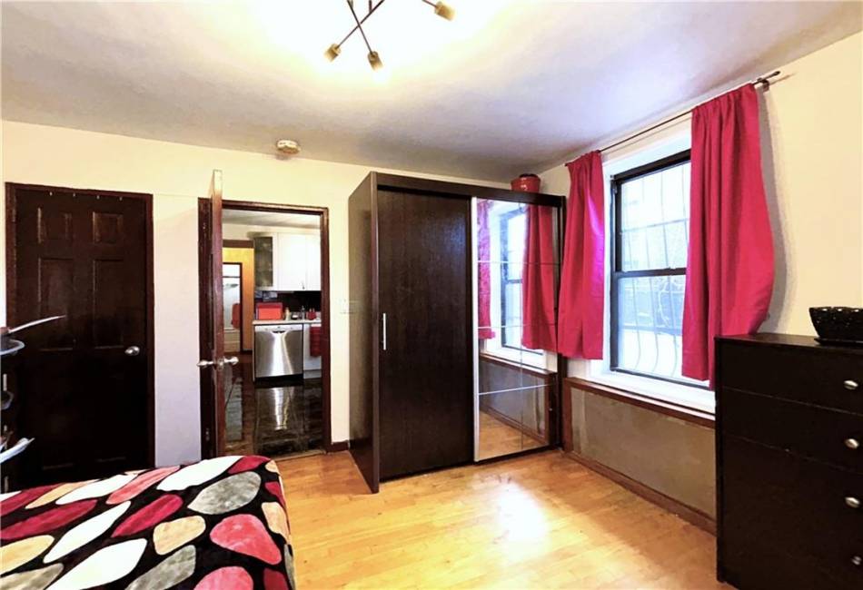 1237 Avenue Z, Brooklyn, New York 11235, 2 Bedrooms Bedrooms, ,1 BathroomBathrooms,Residential,For Sale,Avenue Z,487700