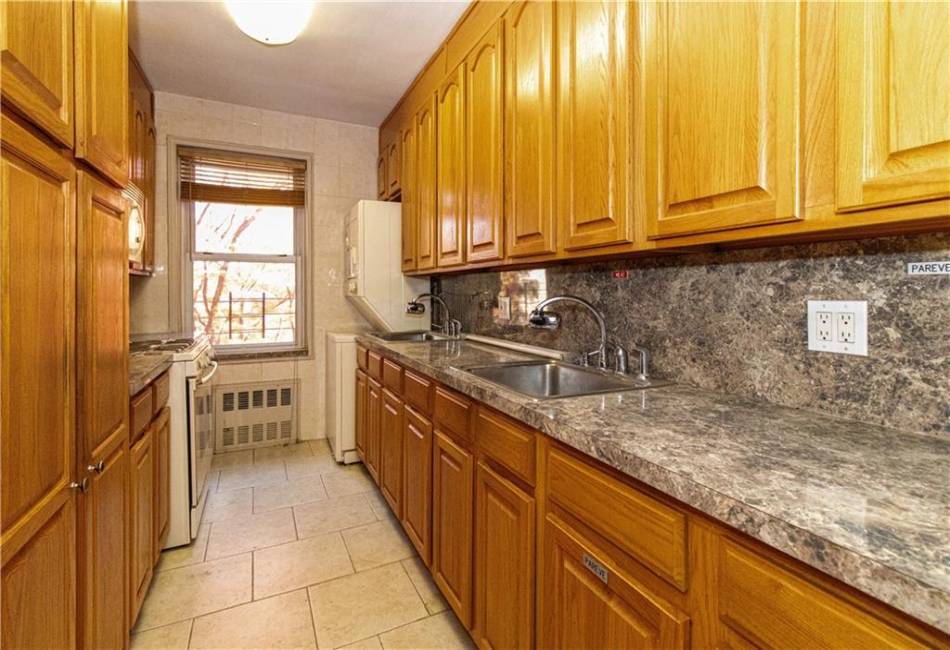 1620 Avenue I, Brooklyn, New York 11230, 3 Bedrooms Bedrooms, ,2 BathroomsBathrooms,Residential,For Sale,Avenue I,487683