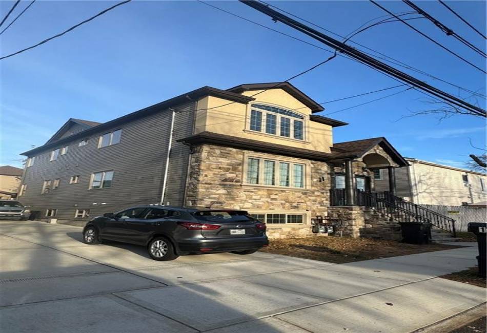 63 Holcomb Avenue, Staten Island, New York 10312, 6 Bedrooms Bedrooms, ,5 BathroomsBathrooms,Residential,For Sale,Holcomb,487734