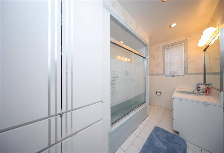 2183 27th Street, Brooklyn, New York 11229, 3 Bedrooms Bedrooms, ,3 BathroomsBathrooms,Residential,For Sale,27th,487754