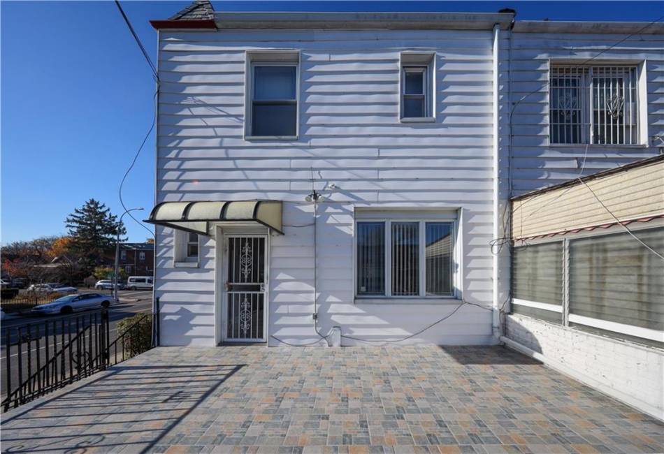 2183 27th Street, Brooklyn, New York 11229, 3 Bedrooms Bedrooms, ,3 BathroomsBathrooms,Residential,For Sale,27th,487754