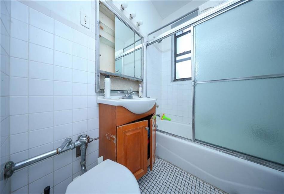 717 58th Street, Brooklyn, New York 11220, 19 Bedrooms Bedrooms, ,17 BathroomsBathrooms,Residential,For Sale,58th,487772