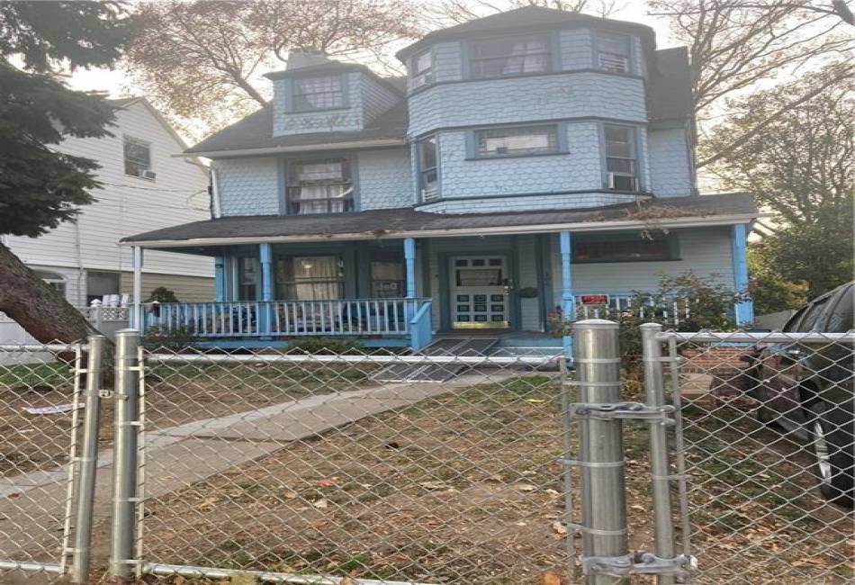 106 Westervelt Avenue, Staten Island, New York 10301, 6 Bedrooms Bedrooms, ,5 BathroomsBathrooms,Residential,For Sale,Westervelt,487773