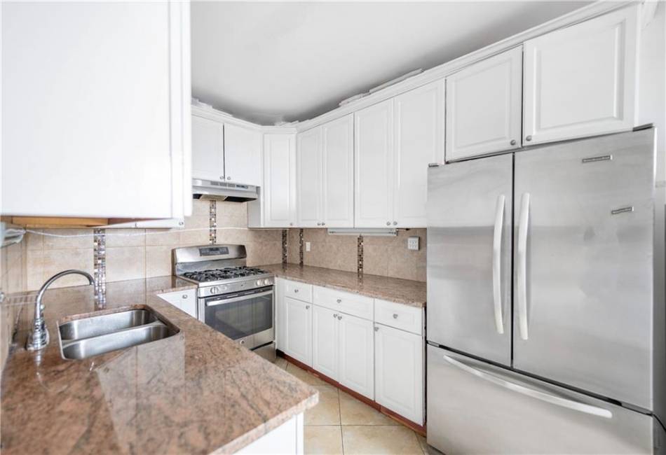 602 Avenue T, Brooklyn, New York 11223, 3 Bedrooms Bedrooms, ,2 BathroomsBathrooms,Residential,For Sale,Avenue T,487784