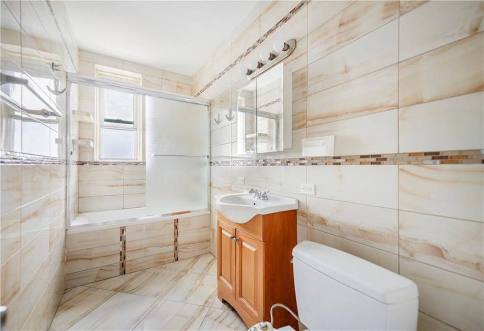 602 Avenue T, Brooklyn, New York 11223, 3 Bedrooms Bedrooms, ,2 BathroomsBathrooms,Residential,For Sale,Avenue T,487784