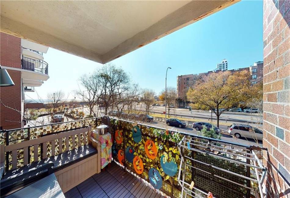 3101 Ocean Parkway, Brooklyn, New York 11235, 2 Bedrooms Bedrooms, ,2 BathroomsBathrooms,Residential,For Sale,Ocean,487785