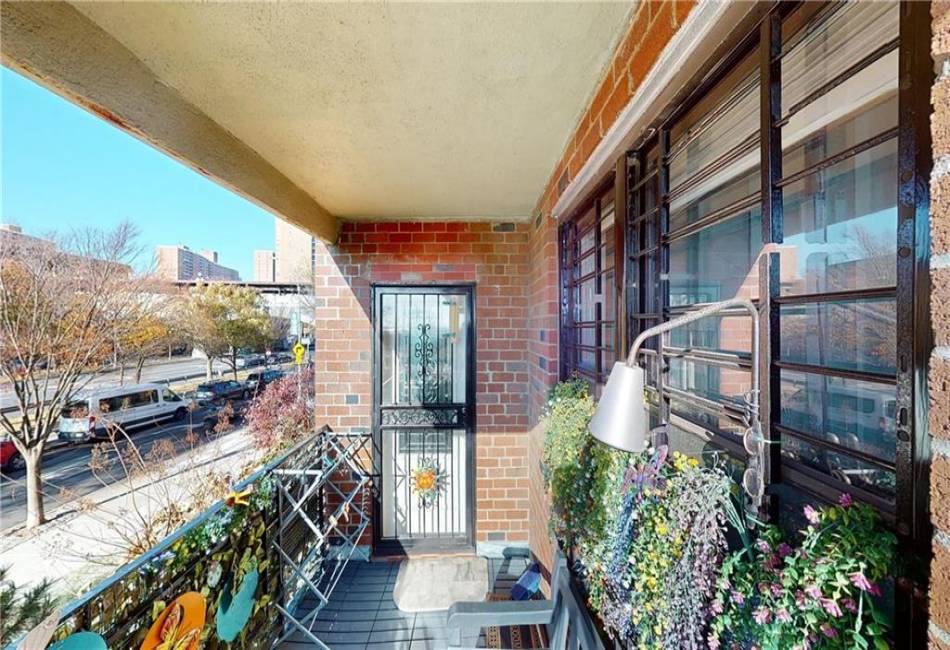 3101 Ocean Parkway, Brooklyn, New York 11235, 2 Bedrooms Bedrooms, ,2 BathroomsBathrooms,Residential,For Sale,Ocean,487785