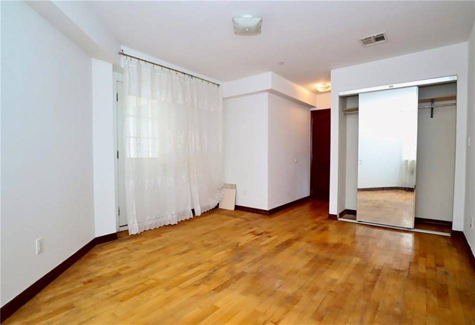 1812 Quentin Road, Brooklyn, New York 11229, 2 Bedrooms Bedrooms, ,2 BathroomsBathrooms,Residential,For Sale,Quentin,487806