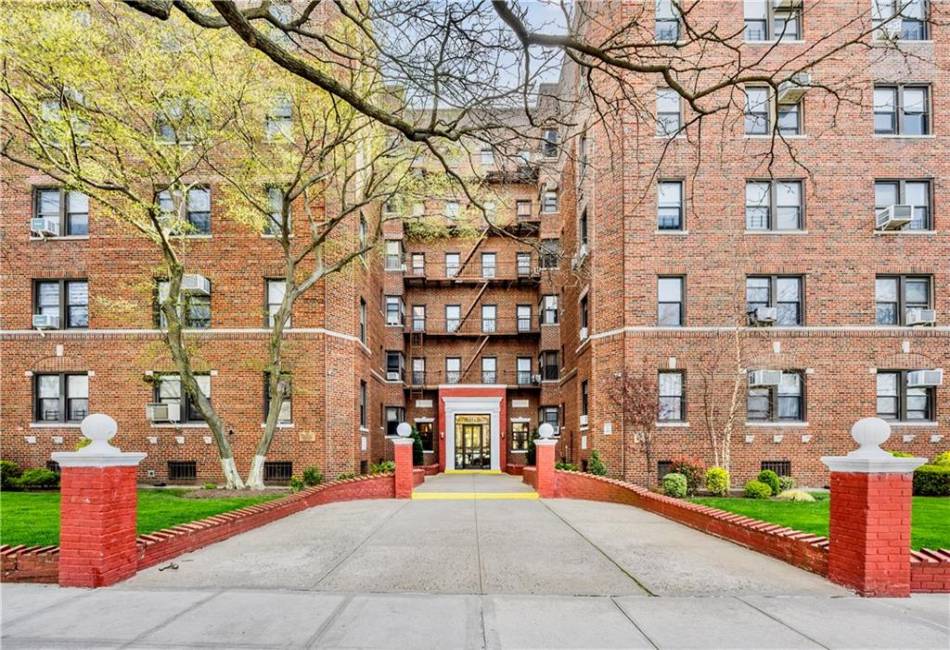 1171 Ocean Parkway, Brooklyn, New York 11230, 1 Bedroom Bedrooms, ,1 BathroomBathrooms,Residential,For Sale,Ocean,487826