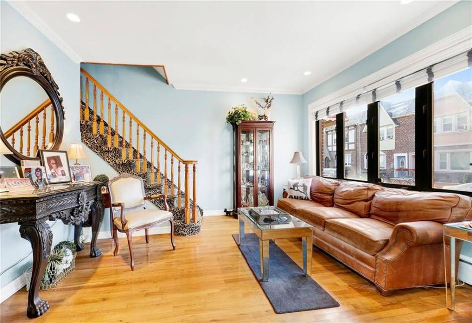 6801 Bay Cliff Terrace, Brooklyn, New York 11220, 3 Bedrooms Bedrooms, ,2 BathroomsBathrooms,Residential,For Sale,Bay Cliff,487830