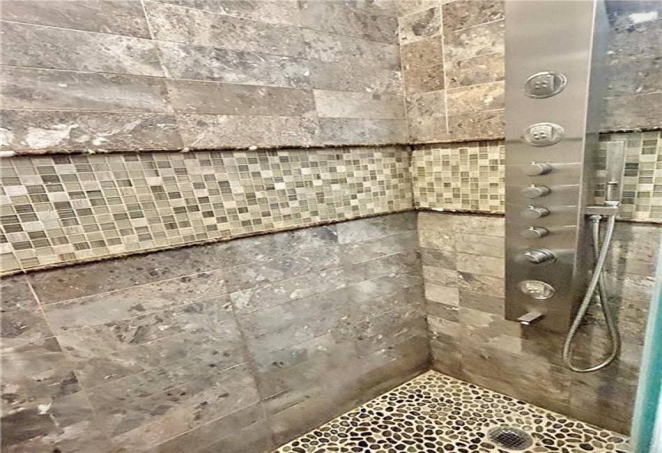 1213 Avenue Z, Brooklyn, New York 11235, 2 Bedrooms Bedrooms, ,1 BathroomBathrooms,Residential,For Sale,Avenue Z,486967