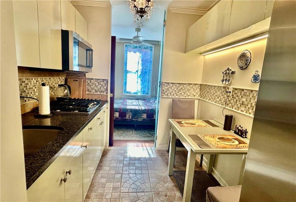 1213 Avenue Z, Brooklyn, New York 11235, 2 Bedrooms Bedrooms, ,1 BathroomBathrooms,Residential,For Sale,Avenue Z,486967
