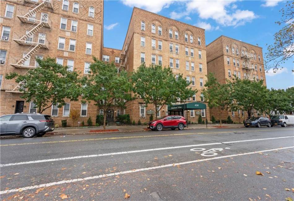 6735 Ridge Boulevard, Brooklyn, New York 11220, 1 Bedroom Bedrooms, ,1 BathroomBathrooms,Residential,For Sale,Ridge,487675