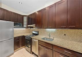 6735 Ridge Boulevard, Brooklyn, New York 11220, 1 Bedroom Bedrooms, ,1 BathroomBathrooms,Residential,For Sale,Ridge,487675