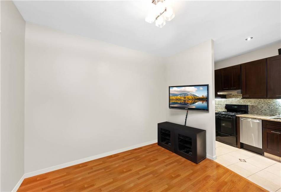 6735 Ridge Boulevard, Brooklyn, New York 11220, 1 Bedroom Bedrooms, ,1 BathroomBathrooms,Residential,For Sale,Ridge,487675