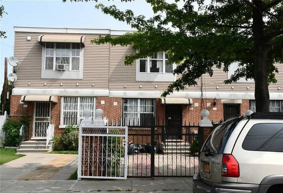 Withheld Withheld Street, Brooklyn, New York 11207, 3 Bedrooms Bedrooms, ,1.5 BathroomsBathrooms,Rental,For Sale,Withheld,487854