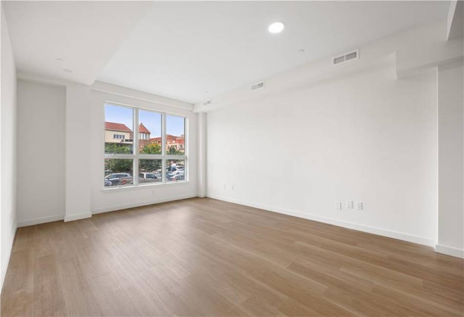 3144 Emmons Avenue, Brooklyn, New York 11235, 1 Bedroom Bedrooms, ,1 BathroomBathrooms,Residential,For Sale,Emmons,487855