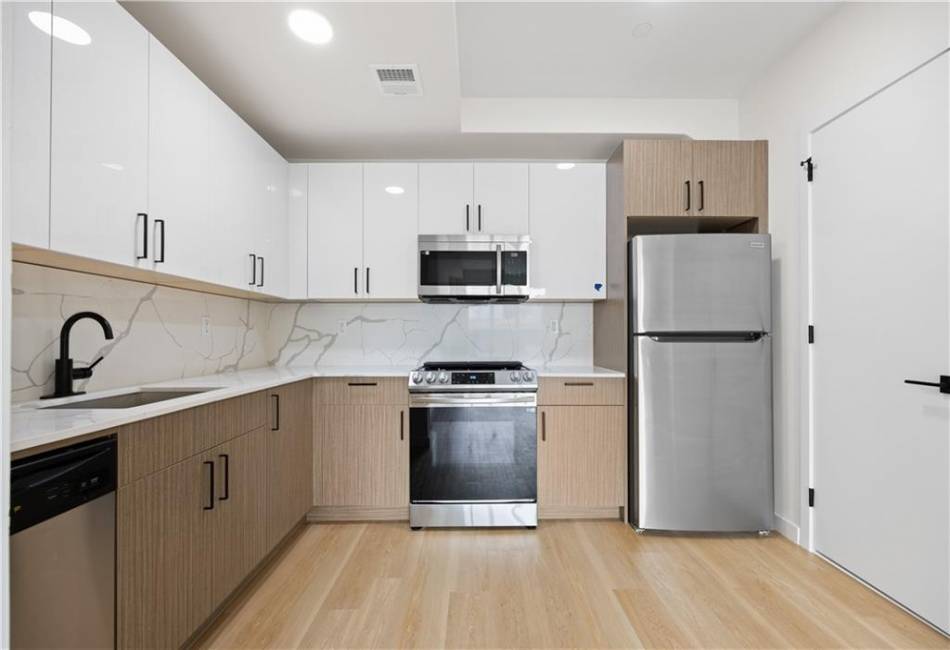 3144 Emmons Avenue, Brooklyn, New York 11235, 1 Bedroom Bedrooms, ,1 BathroomBathrooms,Residential,For Sale,Emmons,487855