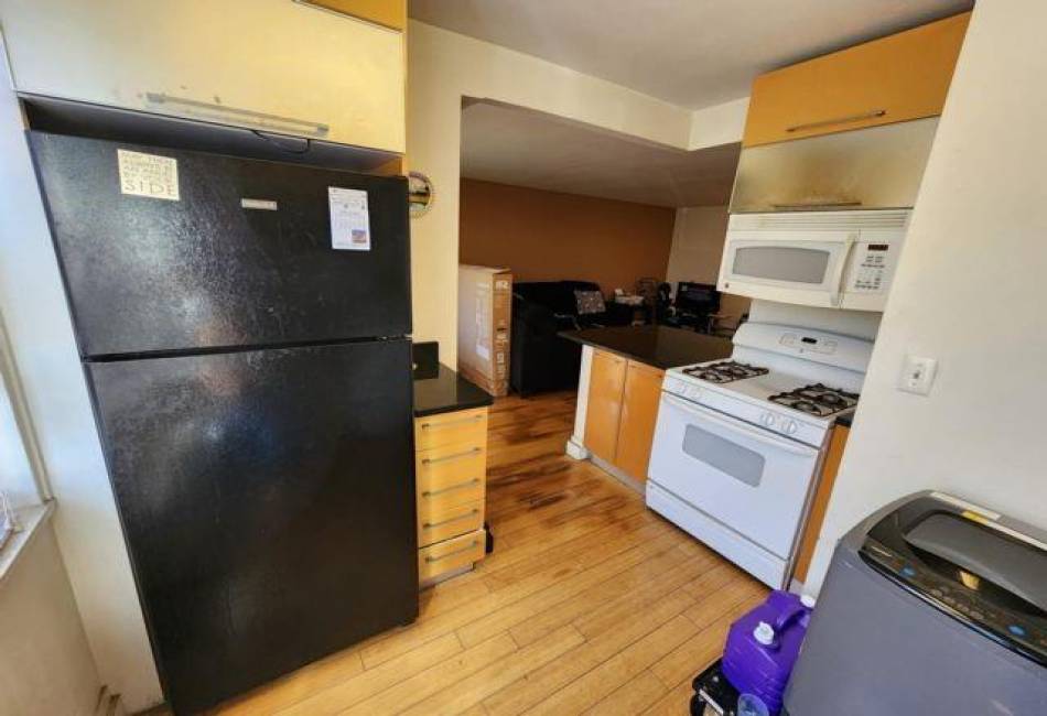 240 Cozine Avenue, Brooklyn, New York 11207, 1 Bedroom Bedrooms, ,1 BathroomBathrooms,Residential,For Sale,Cozine,487870