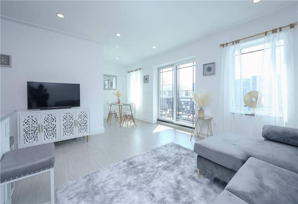 2335 Bath Avenue, Brooklyn, New York 11214, 2 Bedrooms Bedrooms, ,2 BathroomsBathrooms,Residential,For Sale,Bath,487800