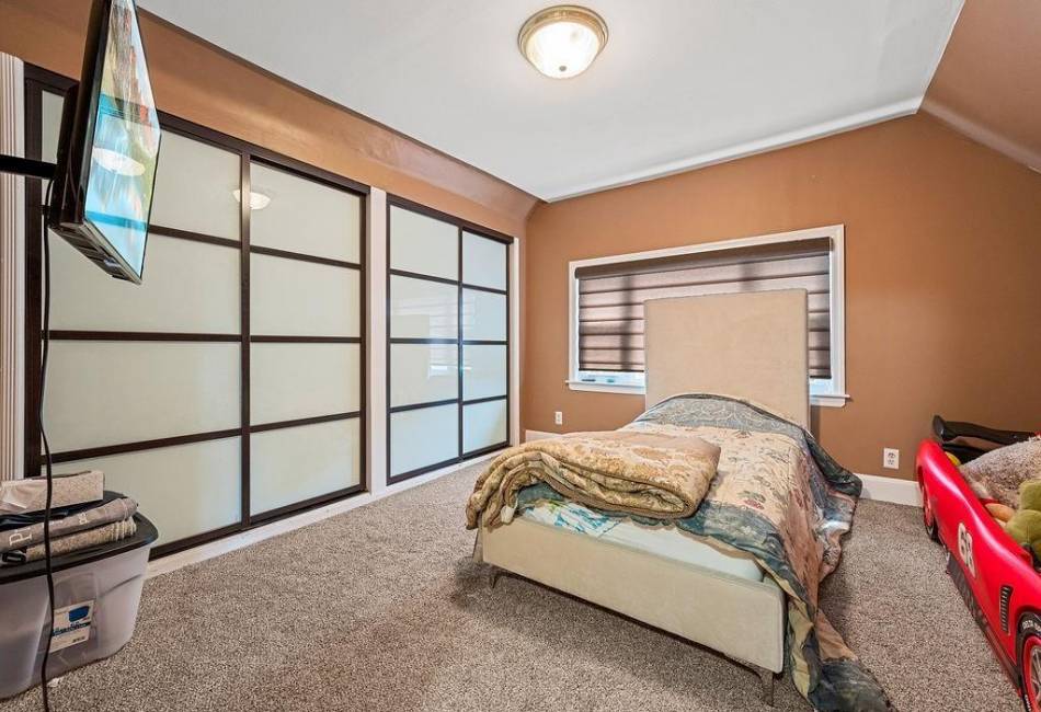 1043 84th Street, Brooklyn, New York 11228, ,Residential,For Sale,84th,487868