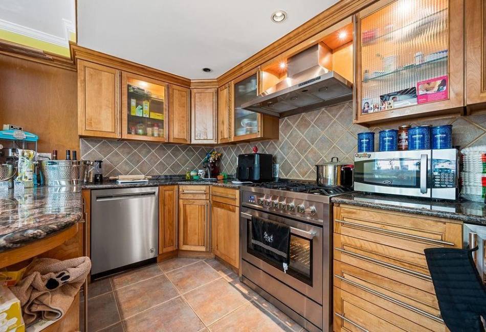 1043 84th Street, Brooklyn, New York 11228, ,Residential,For Sale,84th,487868