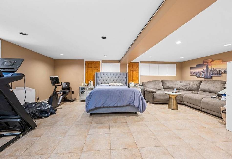1043 84th Street, Brooklyn, New York 11228, ,Residential,For Sale,84th,487868