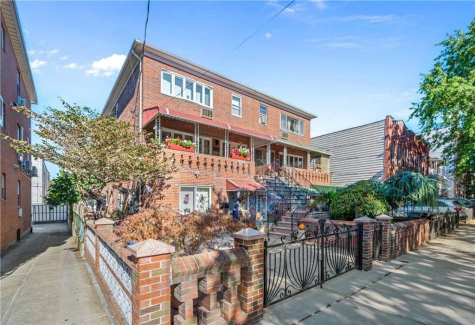 46 Bay 37th Street, Brooklyn, New York 11214, ,Residential,For Sale,Bay 37th,487869