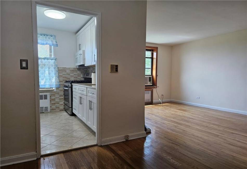 3345 94th Street, Jackson Heights, New York 11372, 2 Bedrooms Bedrooms, ,1.5 BathroomsBathrooms,Residential,For Sale,94th,487886