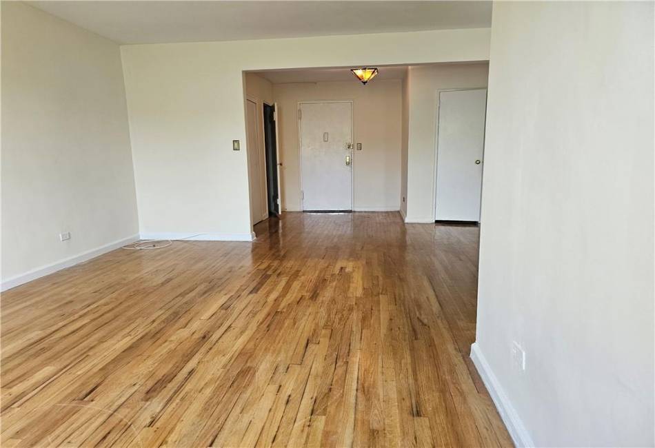 3345 94th Street, Jackson Heights, New York 11372, 2 Bedrooms Bedrooms, ,1.5 BathroomsBathrooms,Residential,For Sale,94th,487886