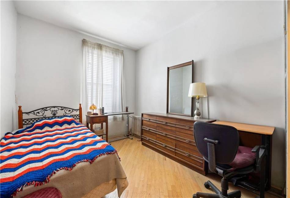 611 41st Street, Brooklyn, New York 11232, 2 Bedrooms Bedrooms, ,1 BathroomBathrooms,Residential,For Sale,41st,487888