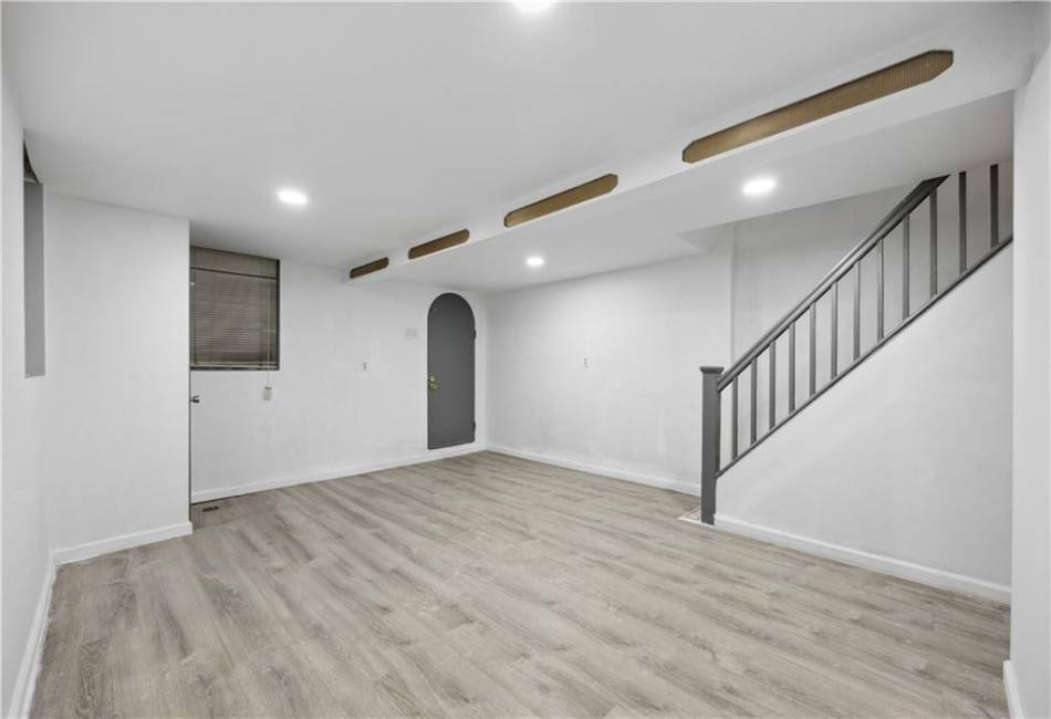 1339 63rd Street, Brooklyn, New York 11219, 5 Bedrooms Bedrooms, ,3 BathroomsBathrooms,Residential,For Sale,63rd,487912