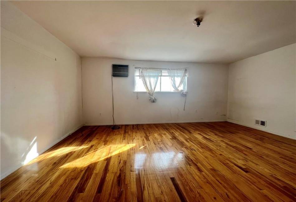 2427 72nd Street, Brooklyn, New York 11234, 3 Bedrooms Bedrooms, ,2 BathroomsBathrooms,Residential,For Sale,72nd,487929