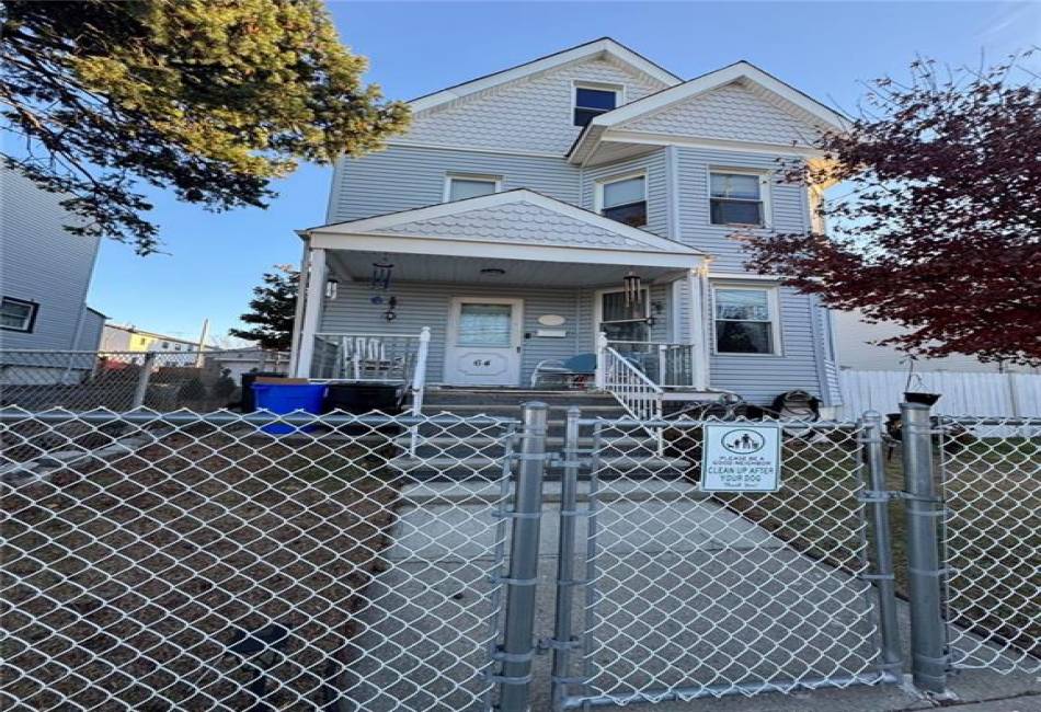 64 Chestnut Avenue, Staten Island, New York 10305, 5 Bedrooms Bedrooms, ,2 BathroomsBathrooms,Residential,For Sale,Chestnut,487930