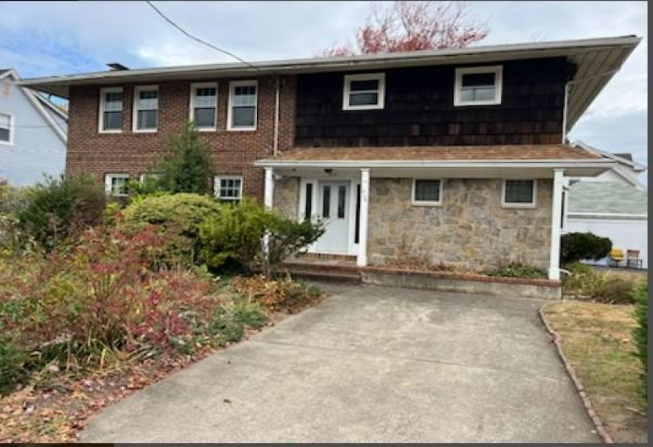 319 Clarke Avenue, Staten Island, New York 10306, 5 Bedrooms Bedrooms, ,3 BathroomsBathrooms,Residential,For Sale,Clarke,487952