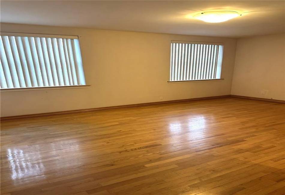 2552 17th Street, Brooklyn, New York 11214, 6 Bedrooms Bedrooms, ,4 BathroomsBathrooms,Residential,For Sale,17th,487958