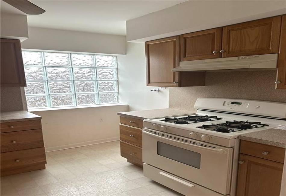 2552 17th Street, Brooklyn, New York 11214, 6 Bedrooms Bedrooms, ,4 BathroomsBathrooms,Residential,For Sale,17th,487958