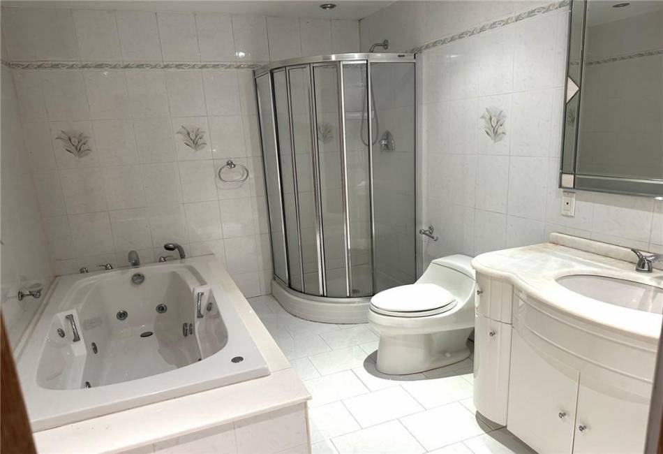 2552 17th Street, Brooklyn, New York 11214, 6 Bedrooms Bedrooms, ,4 BathroomsBathrooms,Residential,For Sale,17th,487958