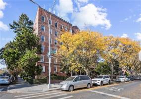 1500 Ocean Parkway, Brooklyn, New York 11230, 2 Bedrooms Bedrooms, ,1 BathroomBathrooms,Residential,For Sale,Ocean,487749