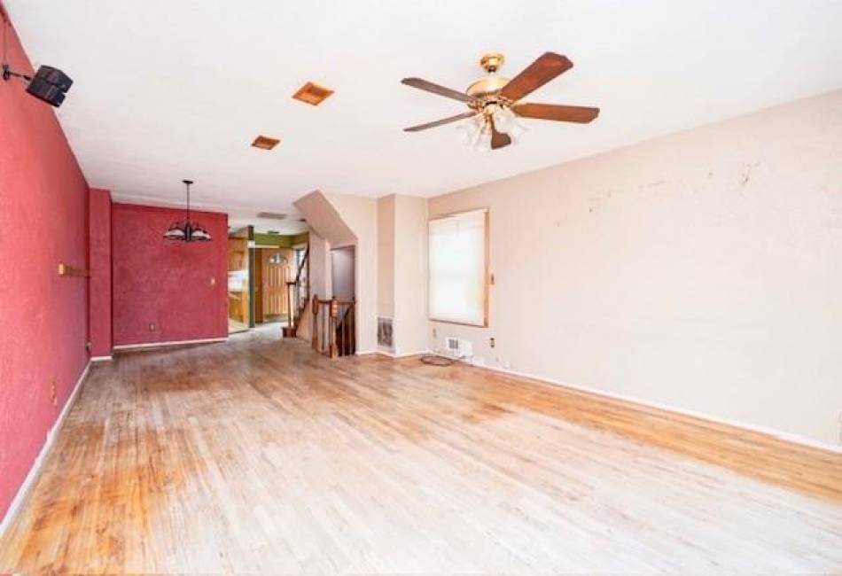 954 Clove Road, Staten Island, New York 10301, 3 Bedrooms Bedrooms, ,2 BathroomsBathrooms,Residential,For Sale,Clove,487960