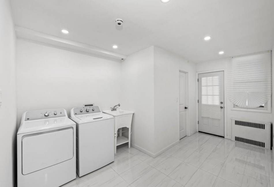 1335 East 49th Street, Brooklyn, New York 11234, 4 Bedrooms Bedrooms, ,2 BathroomsBathrooms,Residential,For Sale,East 49th Street,487981