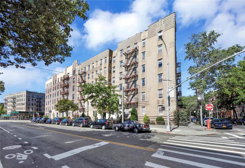 8502 Fort Hamilton Avenue, Brooklyn, New York 11209, 2 Bedrooms Bedrooms, ,1 BathroomBathrooms,Residential,For Sale,Fort Hamilton,487984