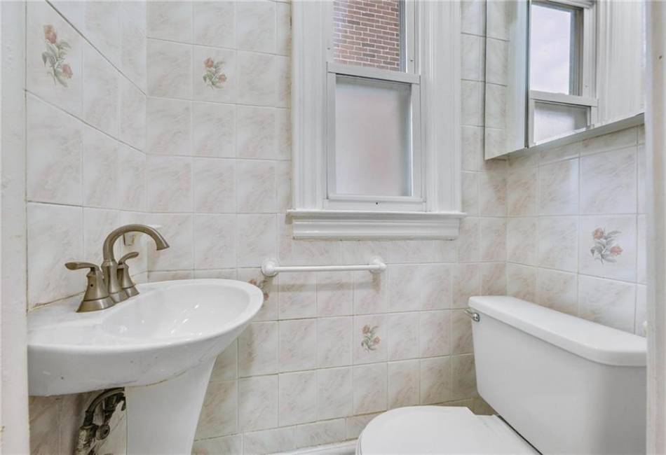 1391 East 29th Street, Brooklyn, New York 11210, 3 Bedrooms Bedrooms, ,3 BathroomsBathrooms,Residential,For Sale,East 29th,487849