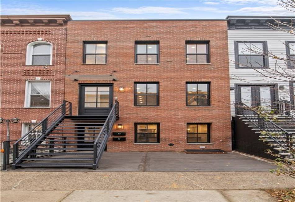 689 Macdonough Street, Brooklyn, New York 11233, 4 Bedrooms Bedrooms, ,6 BathroomsBathrooms,Residential,For Sale,Macdonough,487996