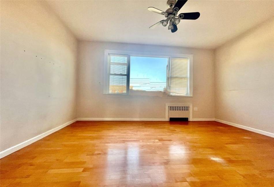 26 Bay 41st Street, Brooklyn, New York 11214, 4 Bedrooms Bedrooms, ,4 BathroomsBathrooms,Residential,For Sale,Bay 41st,488000