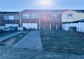 8 Zeck Court, Staten Island, New York 10314, 5 Bedrooms Bedrooms, ,4 BathroomsBathrooms,Residential,For Sale,Zeck,488015